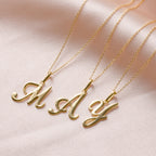 Collier avec pendentif en or 9 carats, lettre M, calligraphie fantaisie, 40 à 50 cm