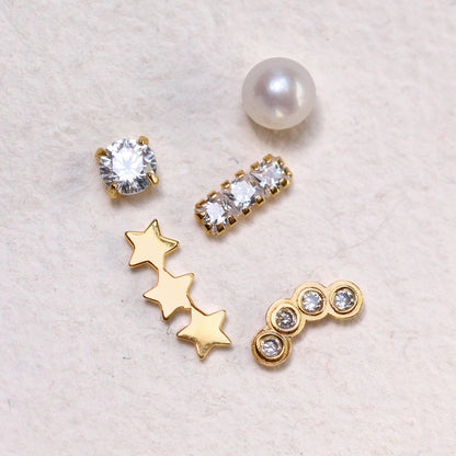 Piercing labret triple carré en or 9 carats avec zircones cubiques transparents