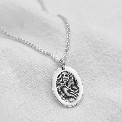 Pendentif ovale personnalisé en argent sterling avec empreinte digitale