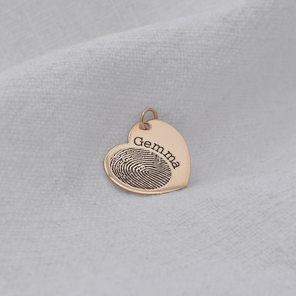 Breloque personnalisée en forme de cœur avec empreinte digitale en or 9 carats