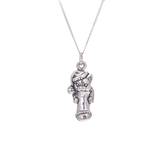 Collier en argent sterling avec chat dans un bas de Noël