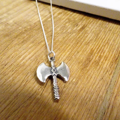 Collier hache de combat en argent sterling