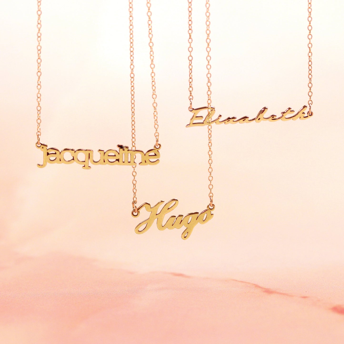 Collier personnalisé avec nom en or 9 carats