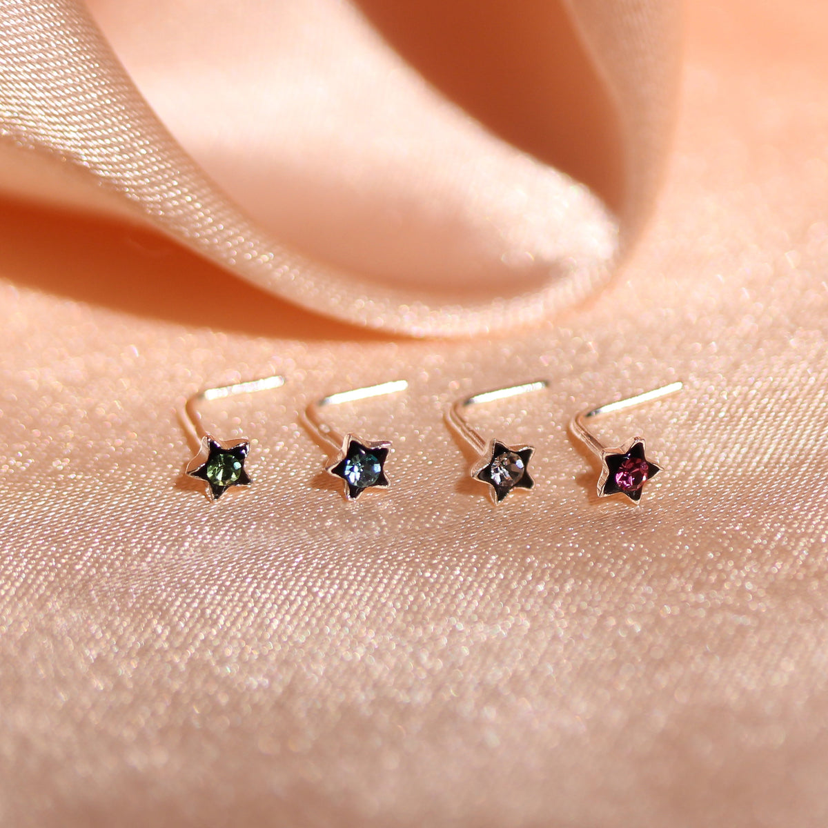 Piercings de nez en argent sterling 3 mm en forme de L avec fleur en cristal