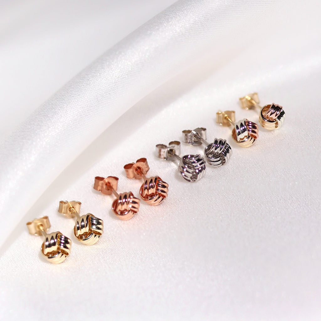 Boucles d'oreilles à tige en or jaune 9 carats avec nœud de 5 mm