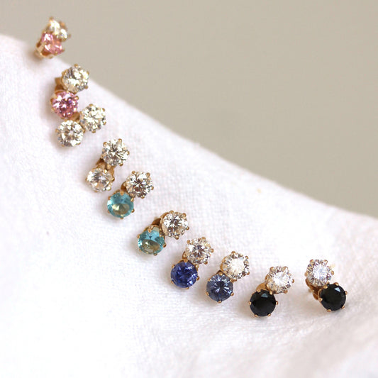 Boucles d'oreilles doubles à clous en or jaune 9 carats et cristal