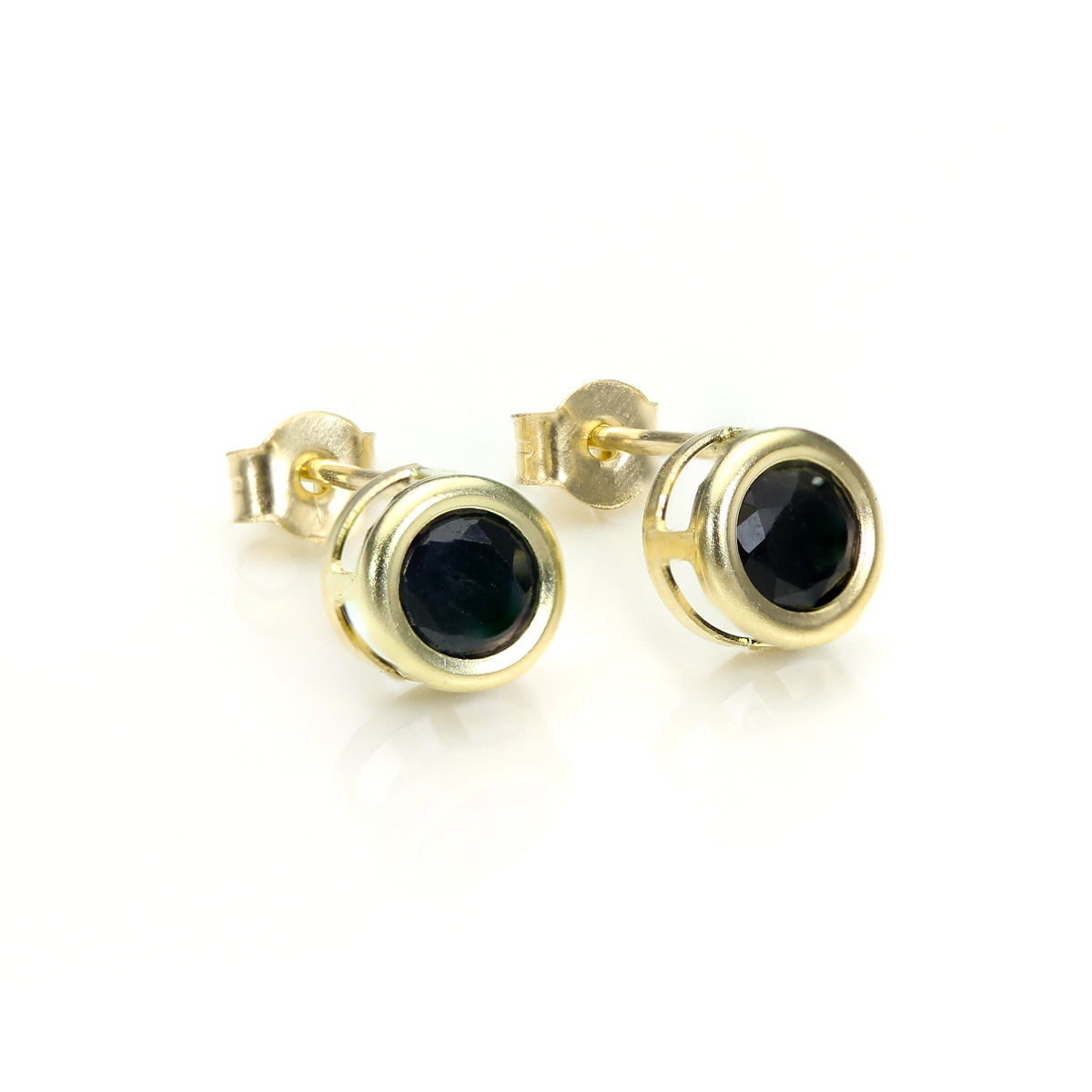 Boucles d'oreilles à tige en or jaune 9 carats avec pierres précieuses et cristaux de 5 mm