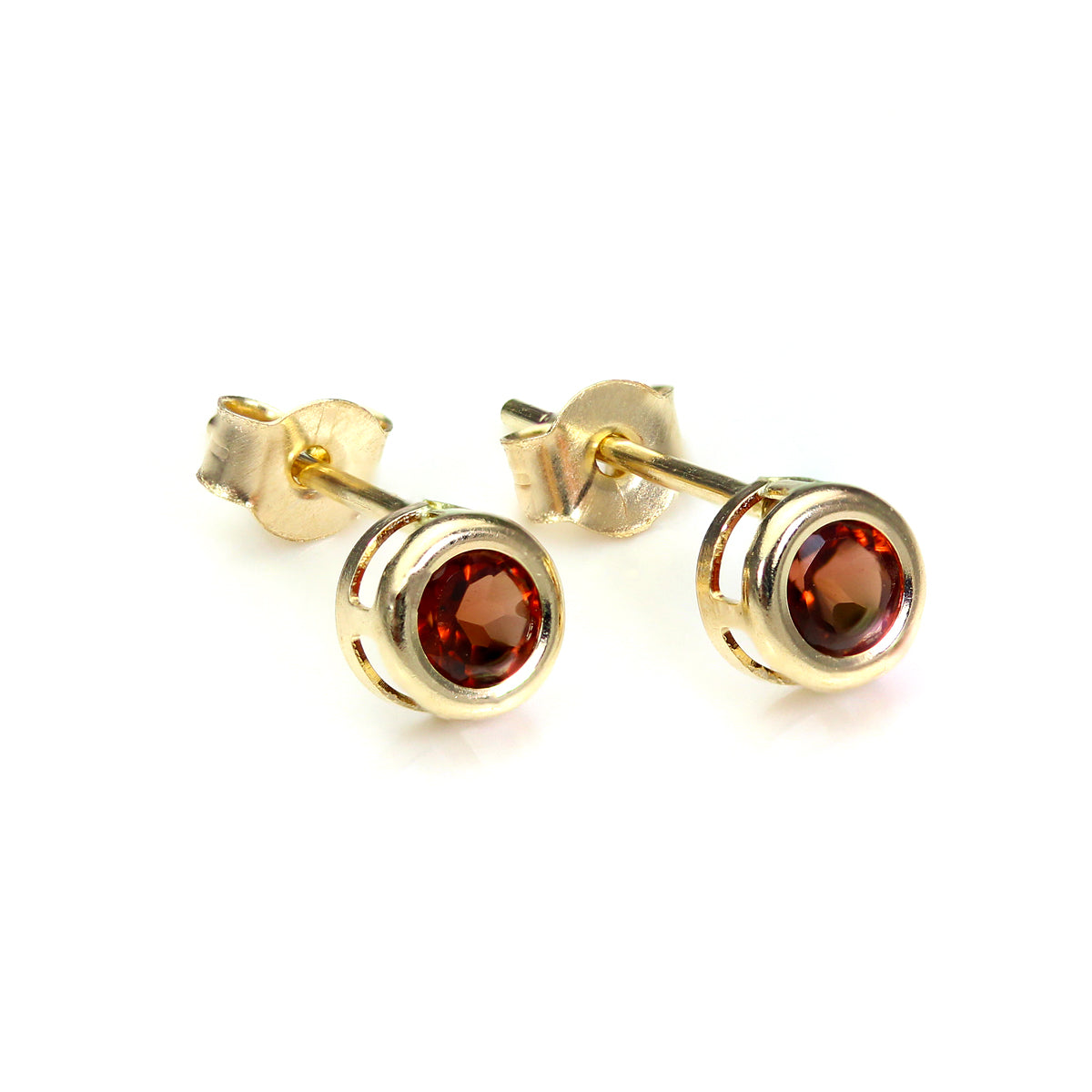 Boucles d'oreilles à tige en or jaune 9 carats avec pierres précieuses et cristaux de 4 mm