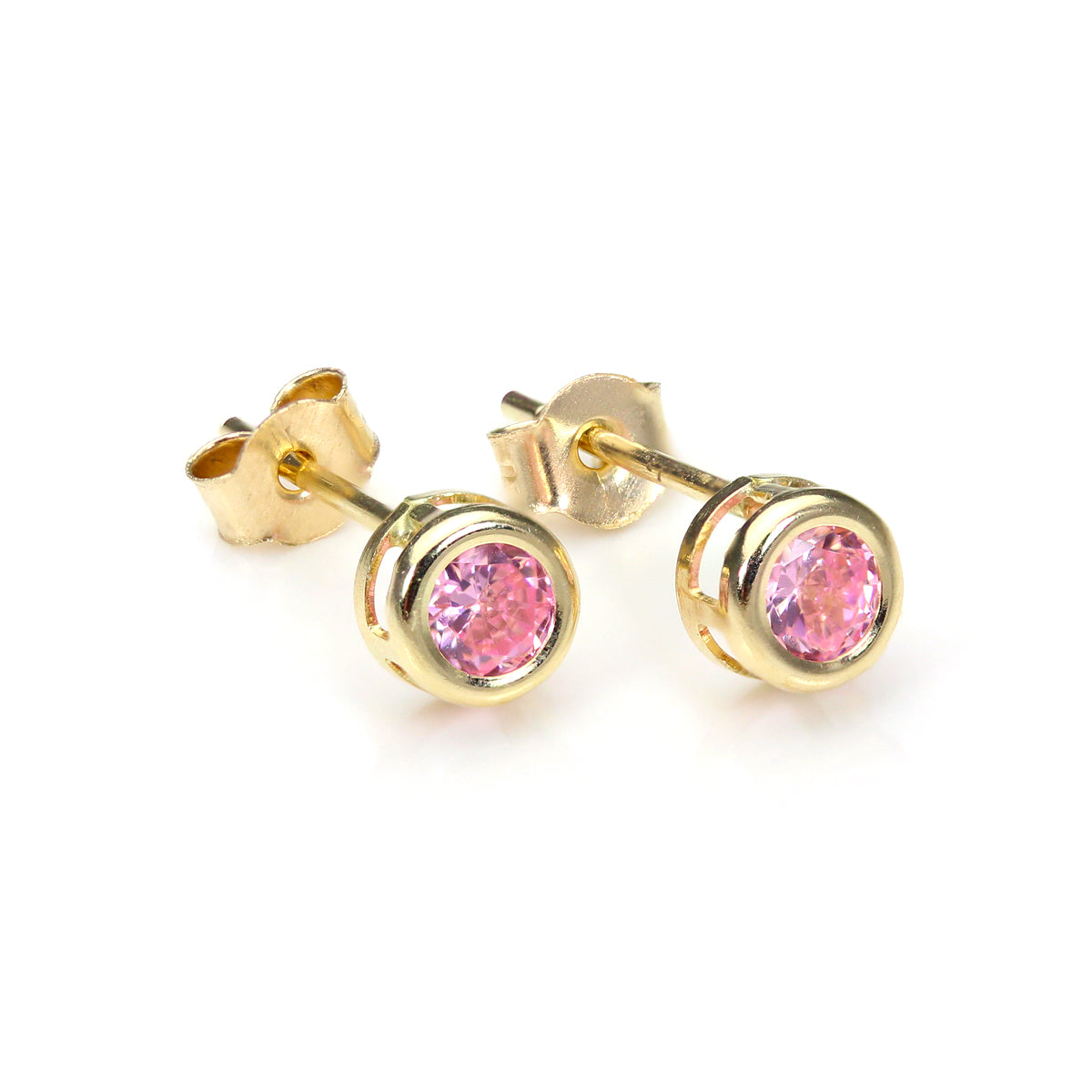 Boucles d'oreilles à tige en or jaune 9 carats avec pierres précieuses et cristaux de 4 mm
