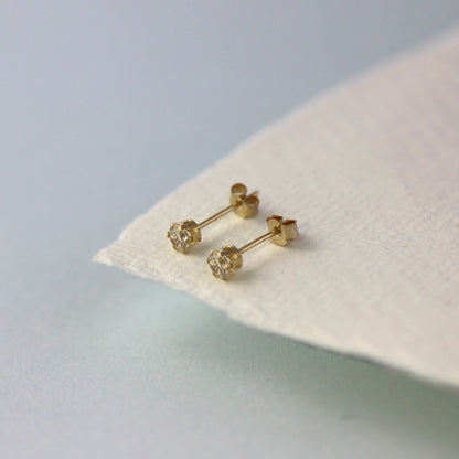 Boucles d'oreilles rondes en or 9 carats avec cristal de 3 mm