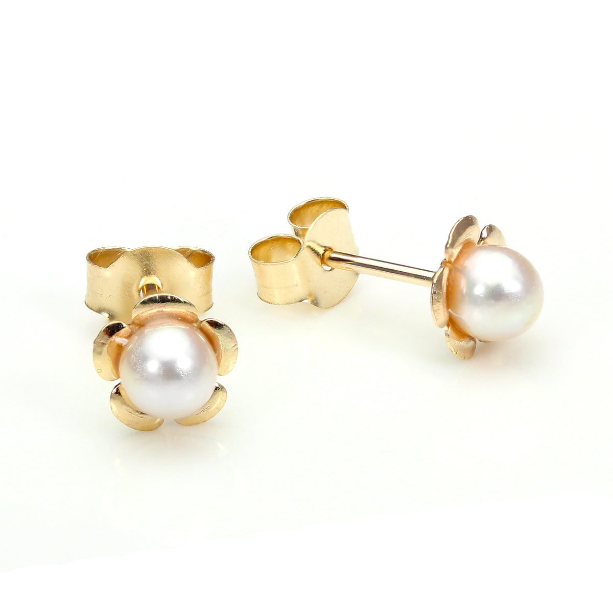 Boucles d'oreilles à tige en or jaune 9 carats avec perles et fleurs