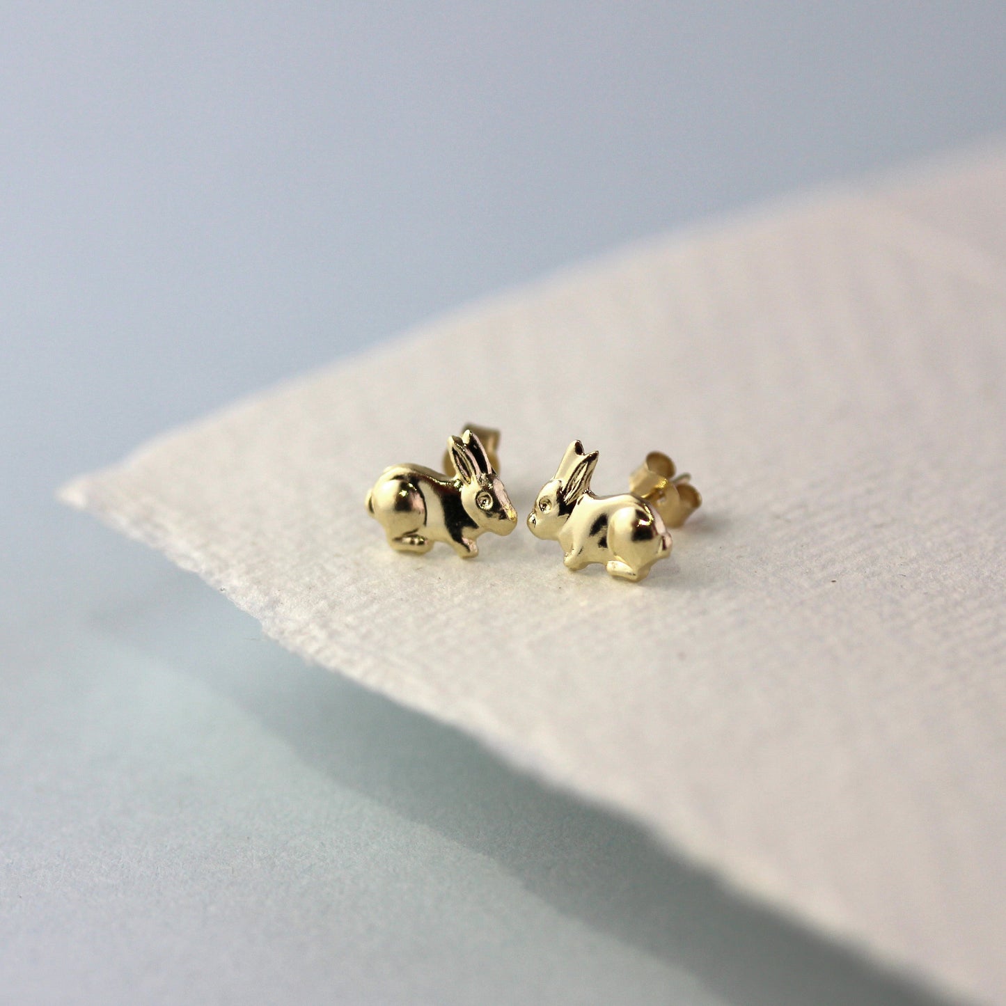 Boucles d'oreilles à tige en or jaune 9 carats en forme de lapin