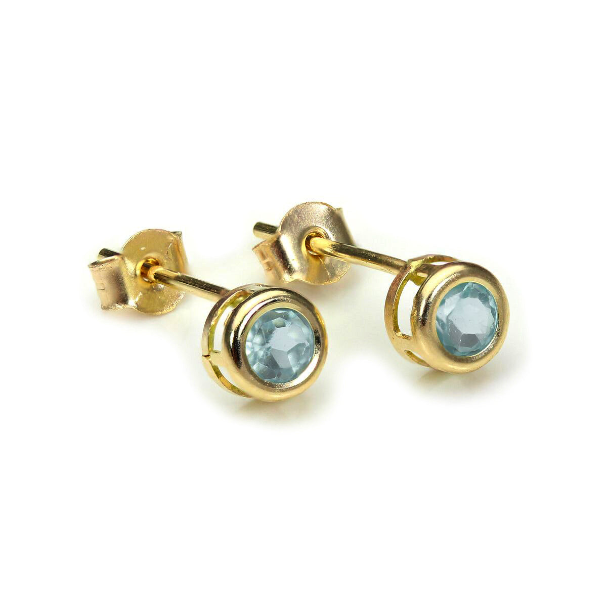 Boucles d'oreilles à tige en or jaune 9 carats avec pierres précieuses et cristaux de 4 mm