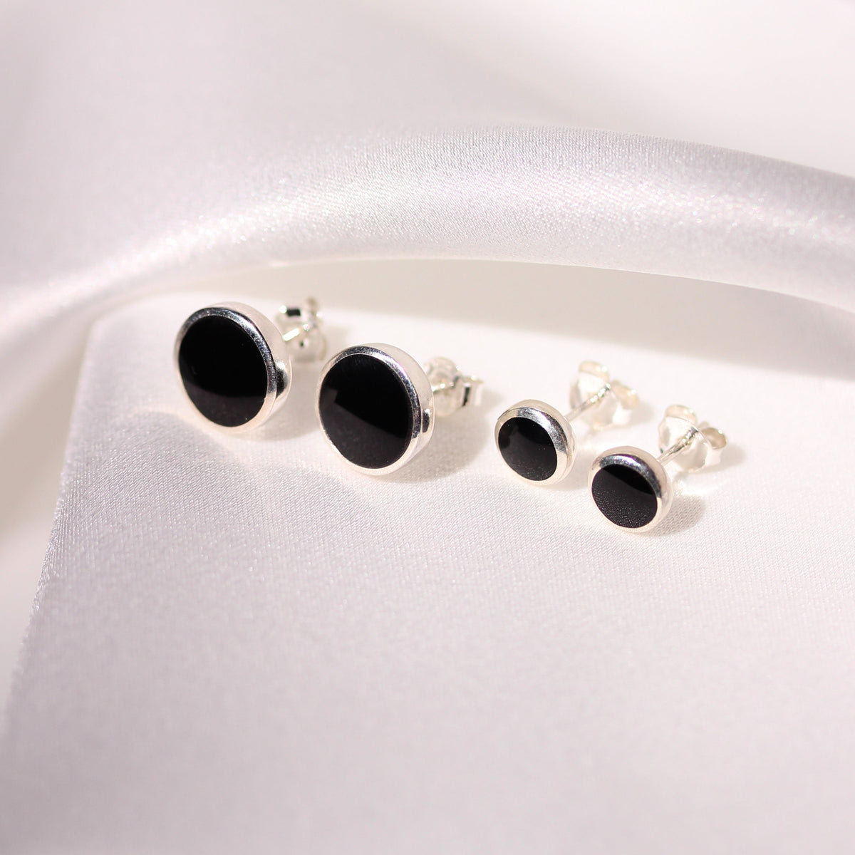 Boucles d'oreilles à tige en argent sterling et onyx