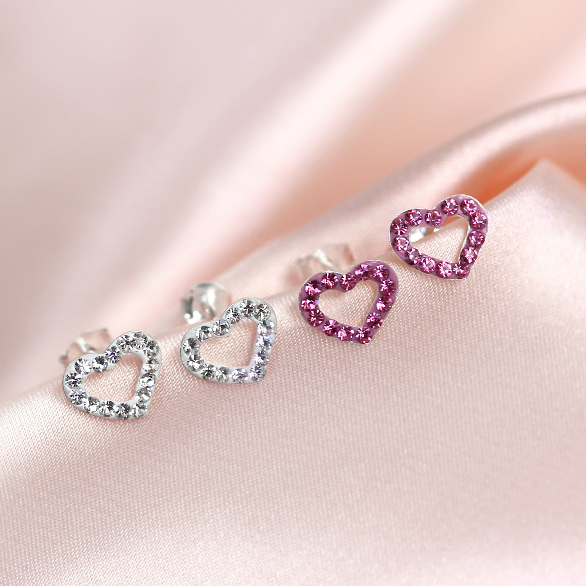 Boucles d'oreilles à tige en argent sterling et cristaux CZ en forme de cœur ouvert - 6 couleurs
