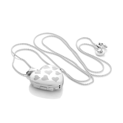 Médaillon en argent sterling avec cœurs mats sur chaîne