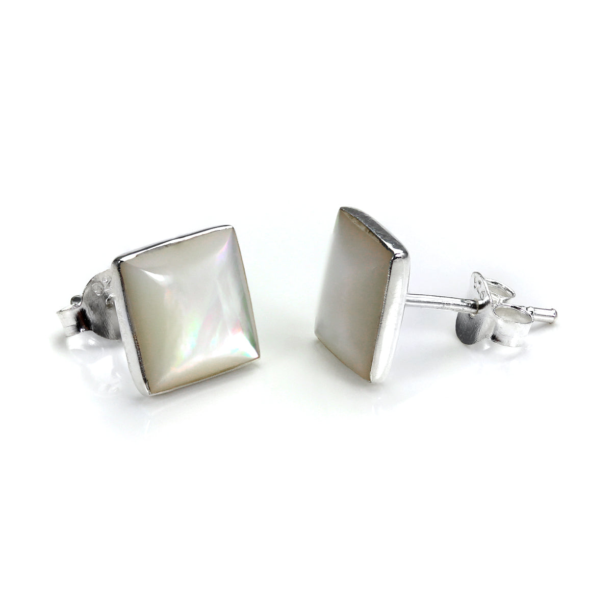 Boucles d'oreilles à tige carrées en argent sterling et nacre