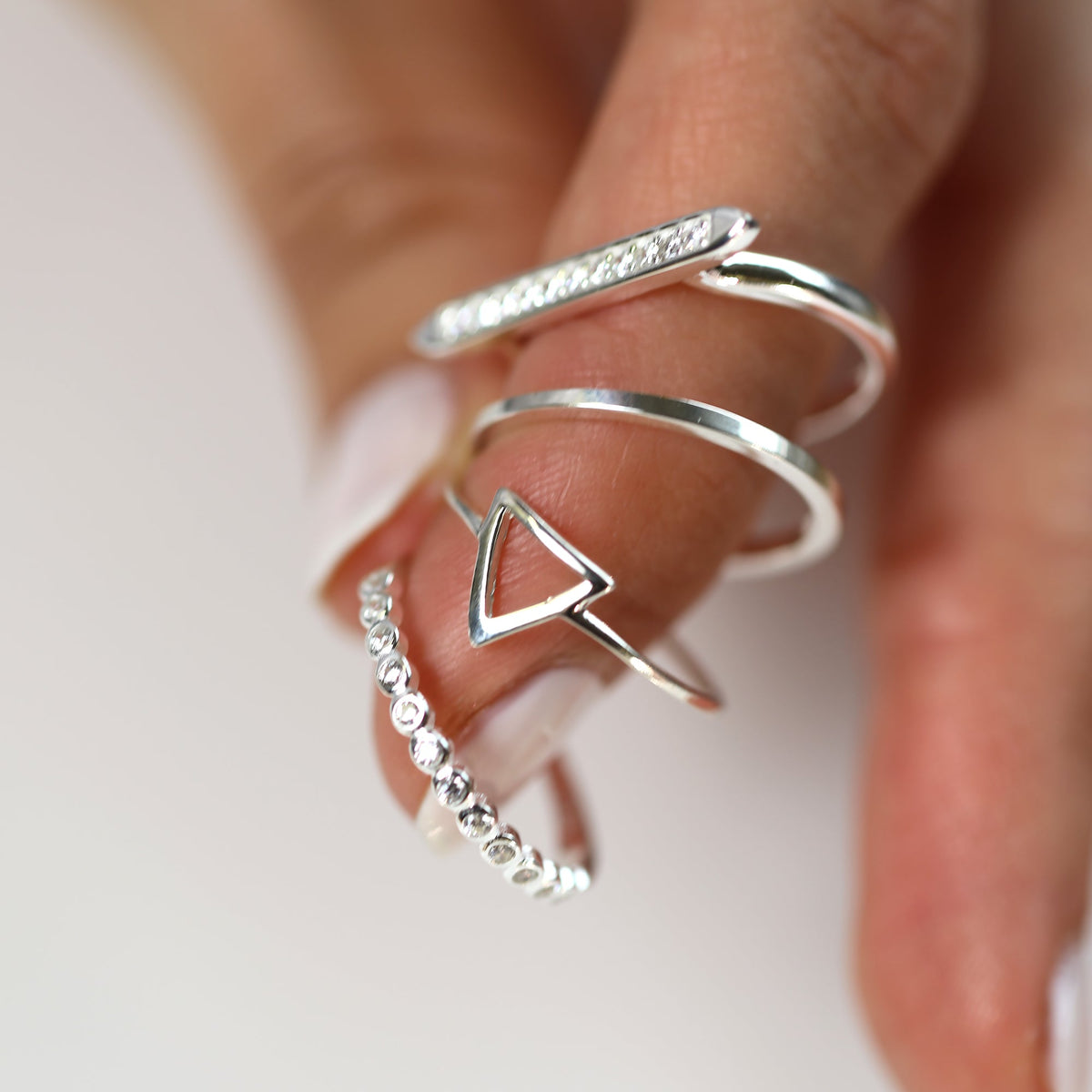 Ensemble de bagues empilables en argent sterling avec triangles et barres géométriques en oxyde de zirconium