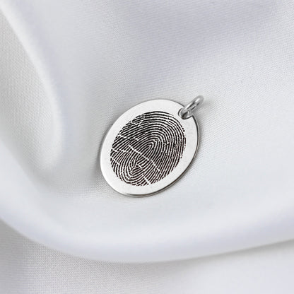Pendentif ovale personnalisé en argent sterling avec empreinte digitale