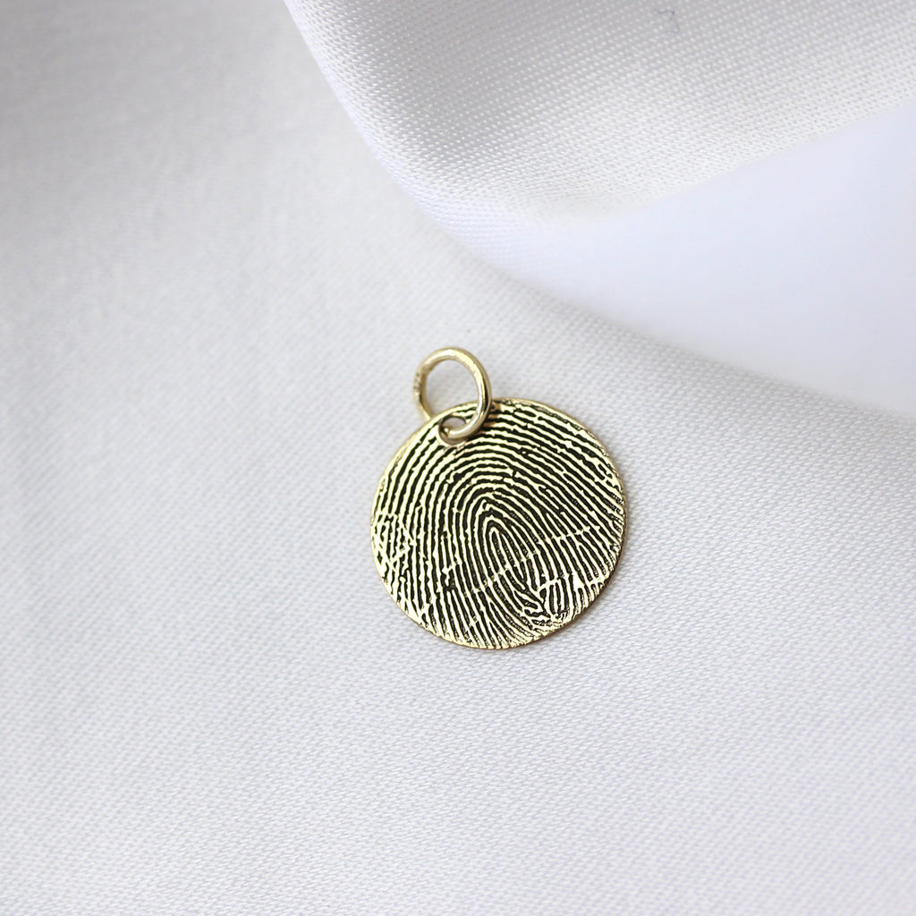Breloque ronde personnalisée en or 9 carats avec empreinte digitale