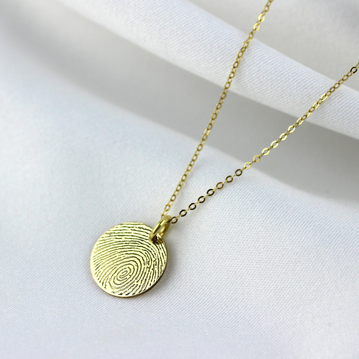Breloque ronde personnalisée en or 9 carats avec empreinte digitale