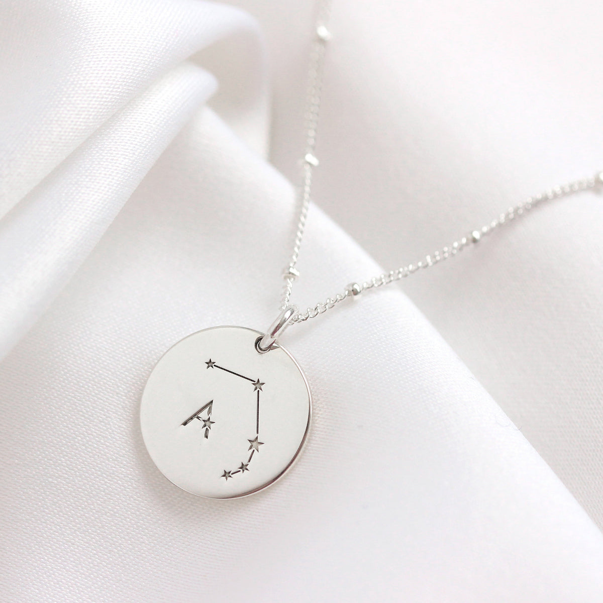 Collier personnalisé avec initiales en argent sterling et constellation