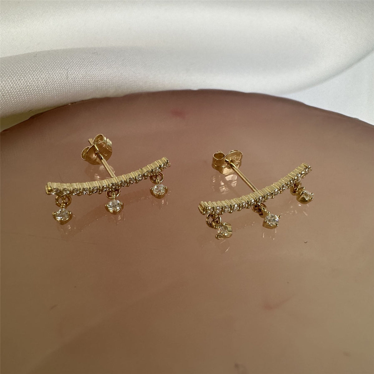 Boucles d'oreilles pendantes grimpantes en or 9 carats avec zircones cubiques transparents