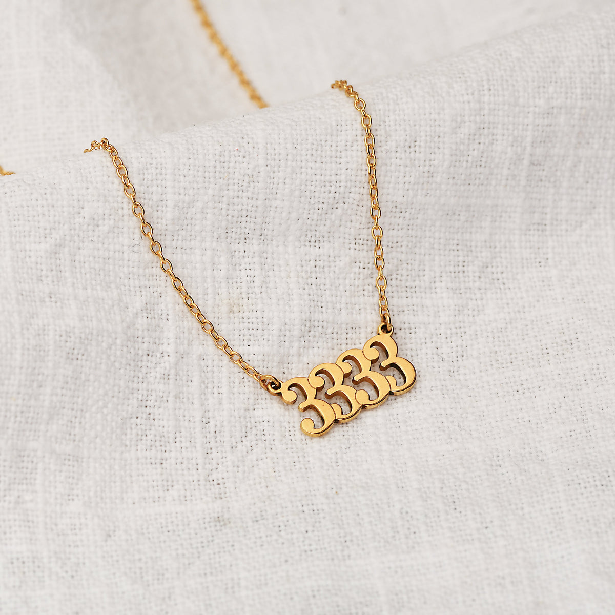 Collier personnalisé en or jaune 9 carats avec numéro d'ange - 45,7 cm