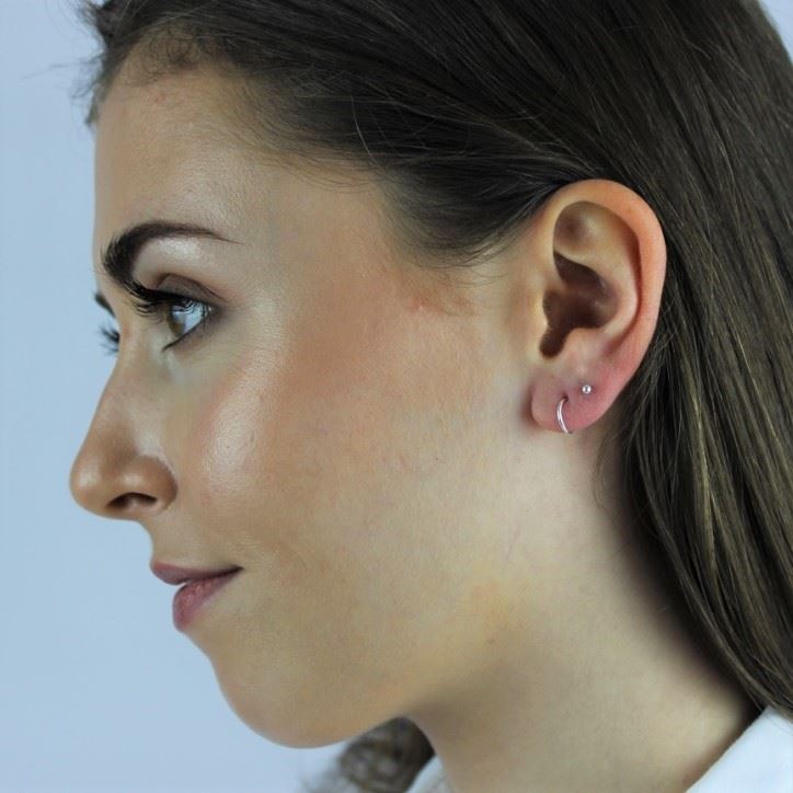 Boucles d'oreilles créoles légères en argent sterling 8 mm - 22 mm