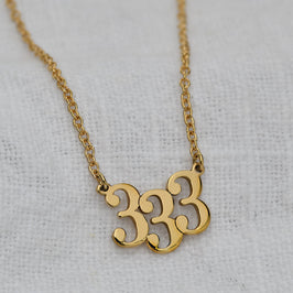 Collier personnalisé en or jaune 9 carats avec numéro d'ange - 45,7 cm