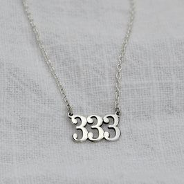 Collier personnalisé en argent sterling avec numéro d'ange